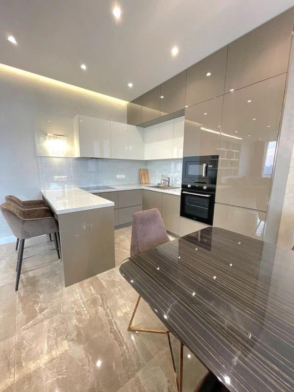 Vip Apartment 120M2 With Panoramic Windows, 22 Floor. Obolon Kyiv Exterior foto