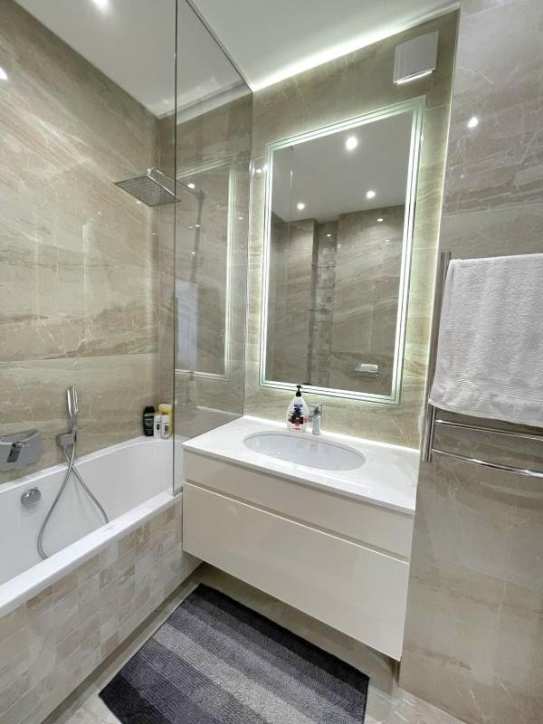 Vip Apartment 120M2 With Panoramic Windows, 22 Floor. Obolon Kyiv Exterior foto